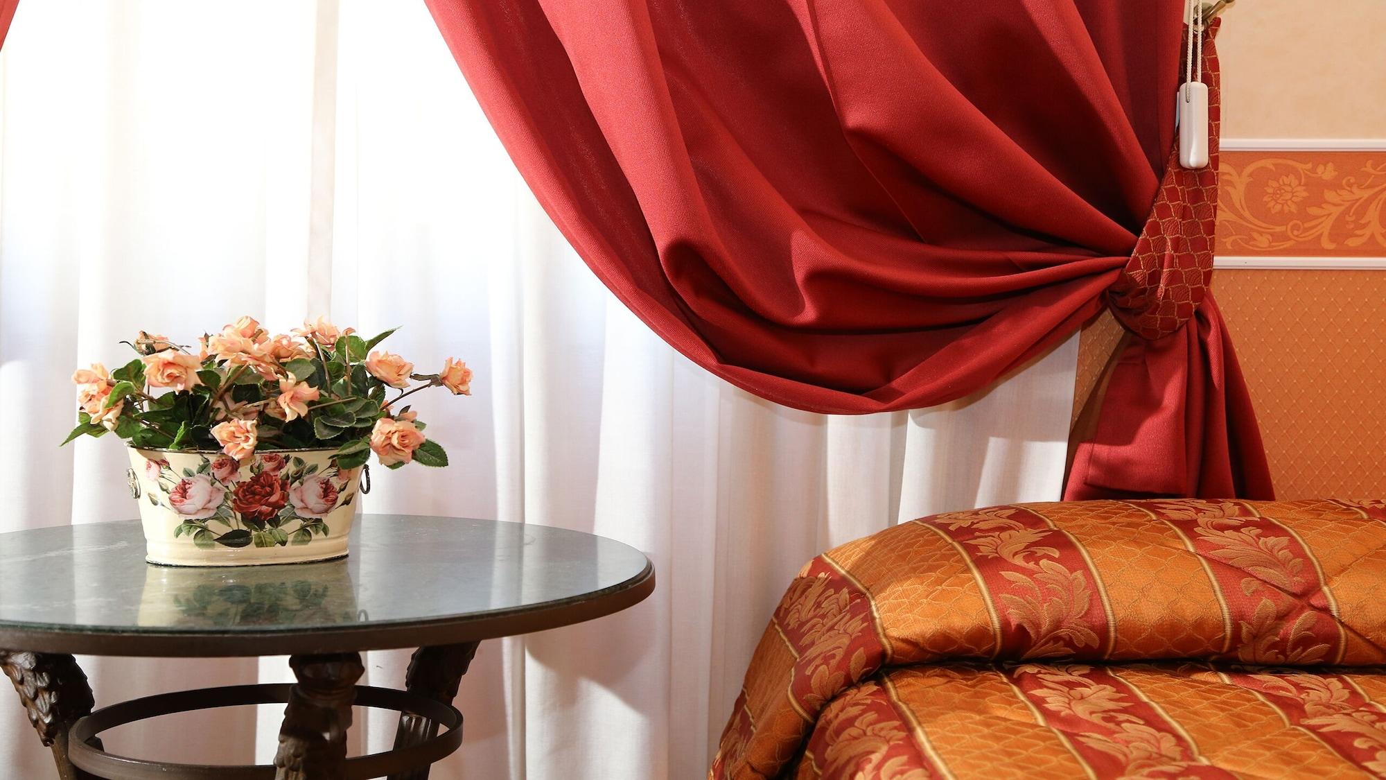 Relais Antico Palazzo Rospigliosi Hotel 4*
