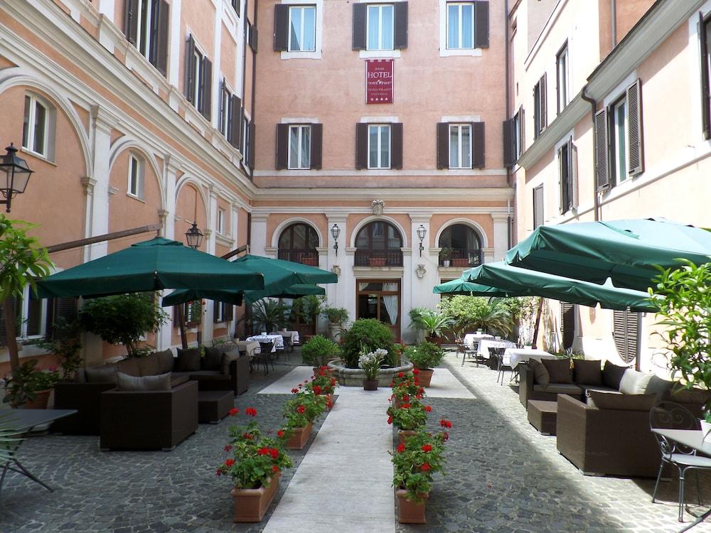 Relais Antico Palazzo Rospigliosi Hotel 4*